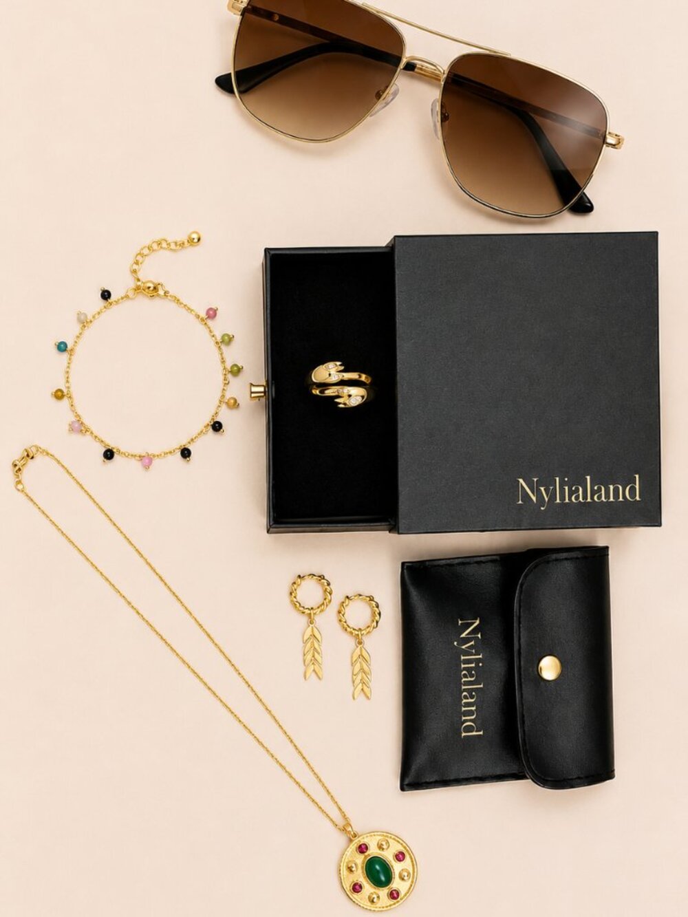 Nylialand Gold Set | Green Cabochon Medallion, Hugging Hands Ring & Aviators